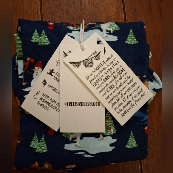 Free Birdees Holiday Big Foot And Yeti Hoodie Nwt. - Picture 5 of 7